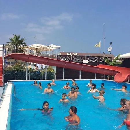 Hotel Locarno-3